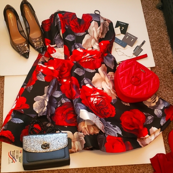 NWT 13 Trixxi Juniors Fit -Flare Red Black white Dress Floral Print - Picture 3 of 14